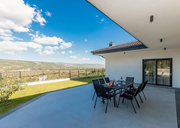 Lauret Villa