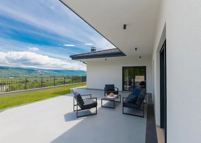 Lauret Villa *